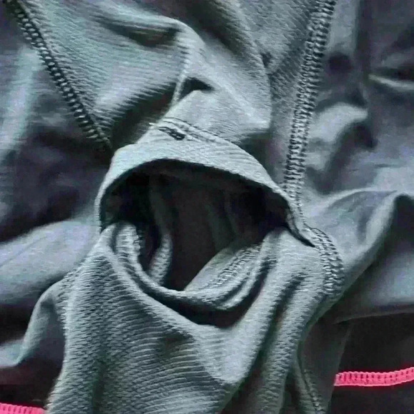 Lululemon Cardio Kick Tank size 6 - Picture 5 of 6